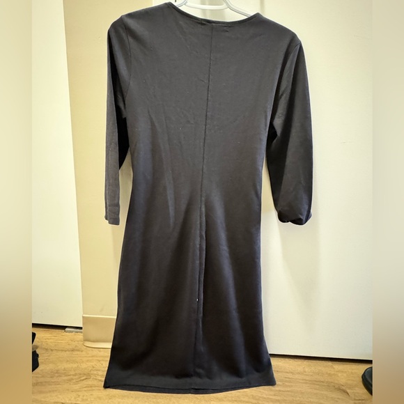 Elegant Black Midi Dress with Front Tie Detail - Picture 2 of 2
